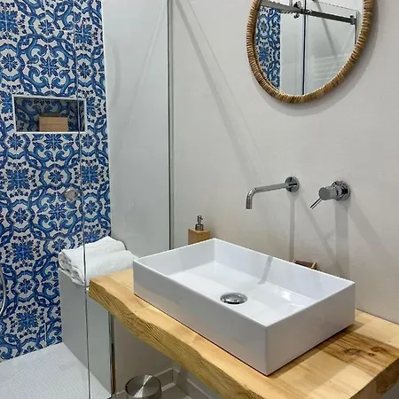 Donna Luisella Nápoly