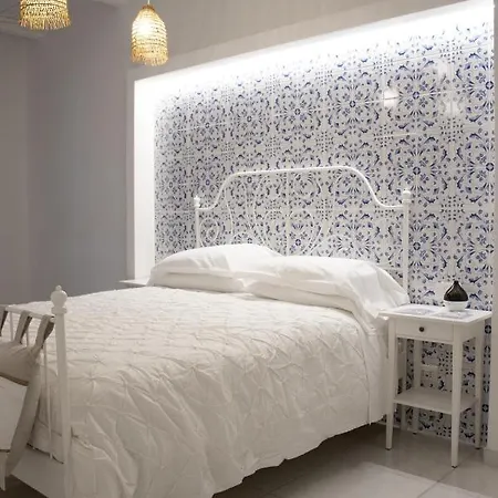 Donna Luisella Bed & Breakfast